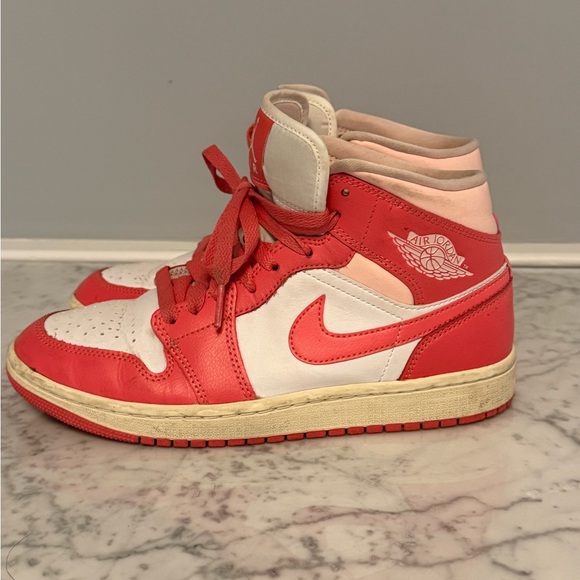 Nike Air Jordan’s Mid SE Women’s SZ 7.5 - Picture 3 of 6